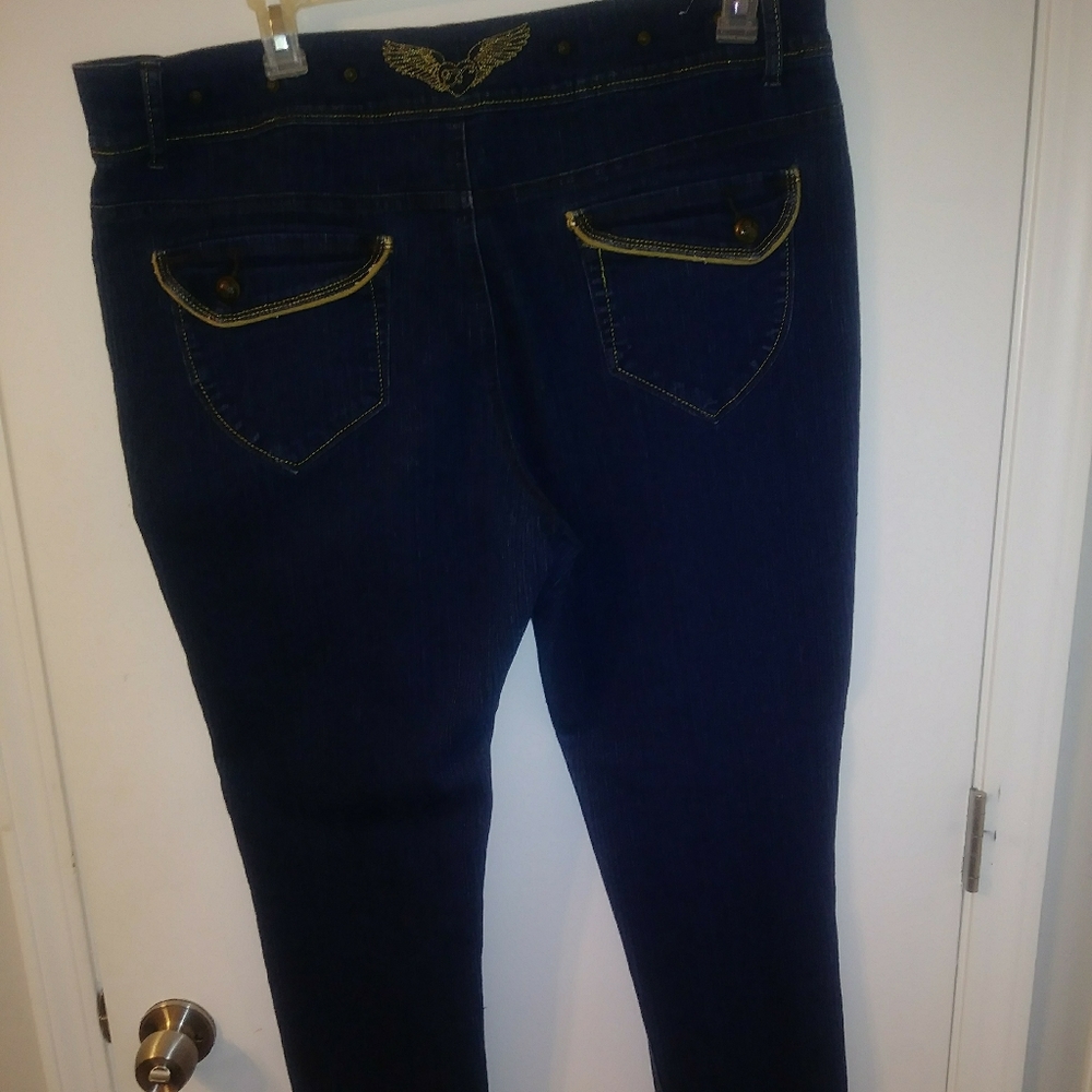 Jeans - Picture 2 of 2